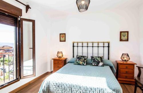 Niguelas House | Casa de Las Granadas