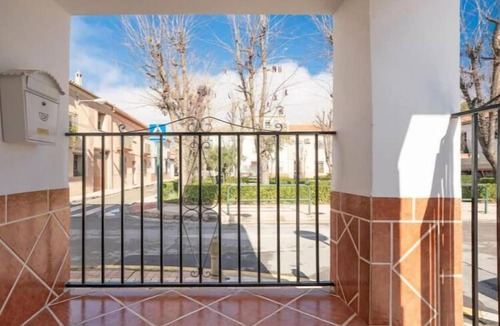 Granada House | Casa en Granada con Patio Privado y Piscina