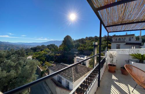 Pinos del Valle Bed & Breakfast | Casa Limon