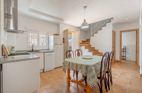 Valderrubio House | Casa Mercedes in the Vega de Granada with private terrace, private garden, and balcony
