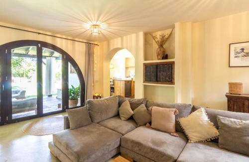 Restabal House | Casa Viernes