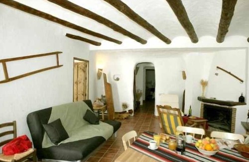 Galera House | Casas Cueva El Mirador de Galera for 7 people