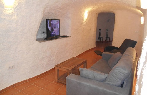 Cuevas del Campo House | Cave house, adventure vacation, ideal for relaxing