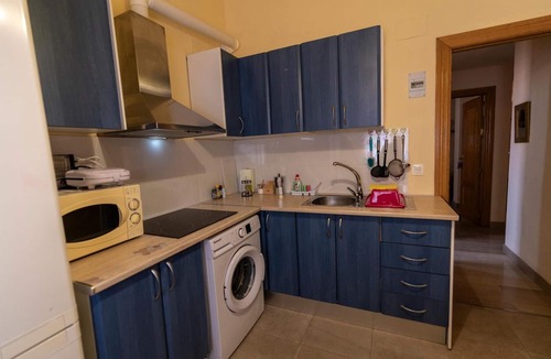 Genil Apartment | 'Central Apartment Granada' with Shared Terrace, Wi-Fi and Air Conditioning