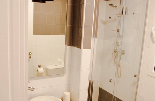 Camino de Ronda Apartment | CENTRAL Apartment with PARKING INCLUDED