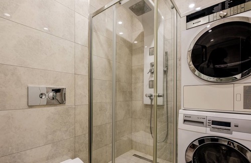 Fenerbahce Apartment | Central, Spacious Flat 3 min to Coast in Kadikoy