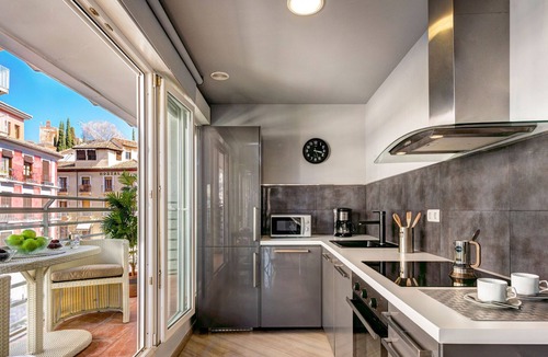 Central District Apartment | Charming Centric Apartment Best for Families. Isabel la Católica III