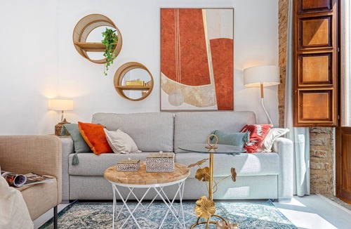 Central District Apartment | Charming studio near the Cathedral. Zacatin 302