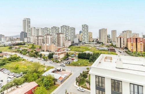 Umraniye Apartment | Chic, Modern and Spacious Flat near Finance City
