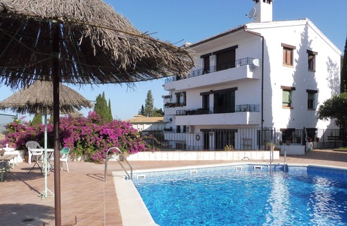 Beiro Apartment | Cielo del Albayzin pool, tennis, garden and garage