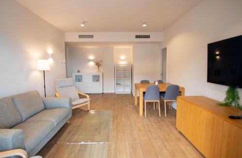 Figares Apartment | Ciencias Forum 2 Apartment