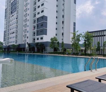 Kampung Bukit Dukong Apartment | Comfy Cheras C180 Belakong Tradres Park 3BR 2 Bath Room 2 Carpark