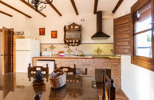 Melegis Cottage | Complex of 3 apartments with swimming pool