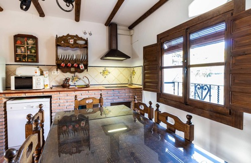 Melegis Cottage | Complex of 3 apartments with swimming pool