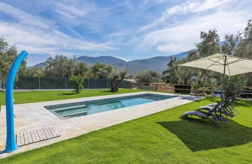 Orgiva Villa | Cortijo Villa Maroma Órgiva by Ruralidays