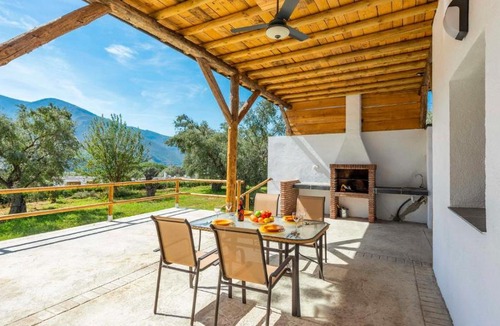 Orgiva House | Cortijo Villa Maroma Órgiva by Ruralidays