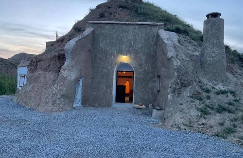 Purullena House | Cosy cave house in Cullar with garden