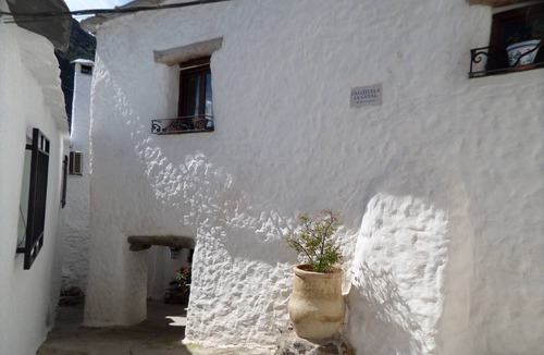 Mecina Fondales House | Cottage in a small picturesque mountain village in the Alpujarras
