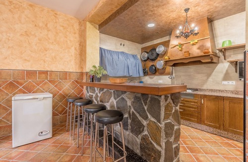 Las Molineras House | Country House 'Cortijo Pinsapo' with Mountain View, Wi-Fi and Air Conditioning