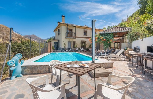Barrio de la Vega House | Country House 'Roque' with Mountain View, Wi-Fi and Air Conditioning
