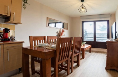 Pradollano Apartment | Cozy Apartment Free Parking Terrace & Views