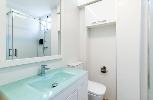 Cervantes Apartment | Cozy apartment in Granada, central location, close to Alhambra, WiFi, quality beds, 3 bedrooms