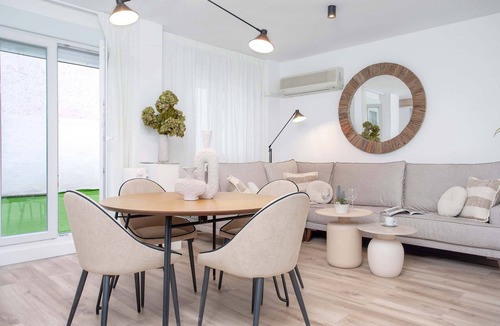 Figares Apartment | Cozy apartment near city center. Lope de Vega