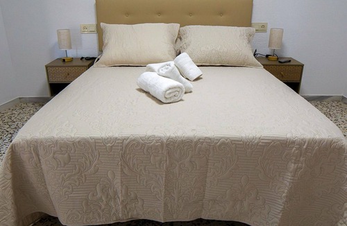 Baza Apartment | Cozy apartment with practical amenities in Baza