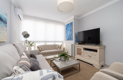 Figares Apartment | Cozy Familiar Retreat in the Centre of Granada