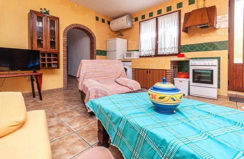 Cuevas del Campo House | Cozy home in Cuevas del Campo with WiFi