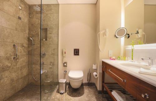 Umraniye Hotel | Crowne Plaza Istanbul Oryapark by IHG