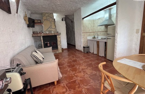 Gor Apartment | Cuevas El Atochal Orígenes