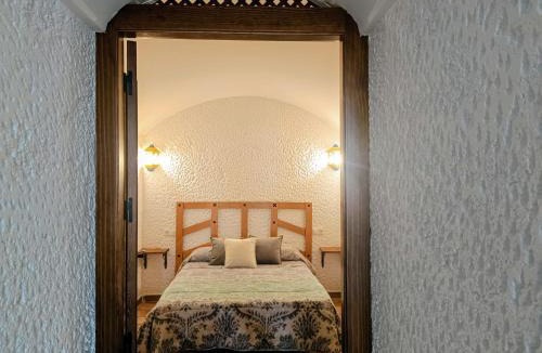Los Banos House | Cuevas Uropia