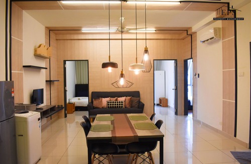 Subang Jaya Apartment | Damen Homestay