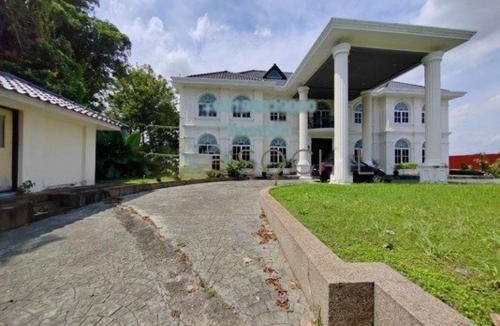Bangi Golf Club Villa | Dhoria Villa