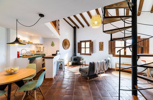 Niguelas Bed & Breakfast | Duplex loft in nature with garden and pool