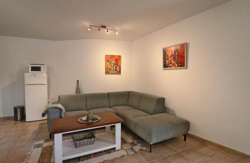 Algarinejo Apartment | El Granero at Molino la Ratonera