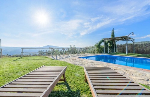 Algarinejo Villa | El Morrón Algarinejo by Ruralidays