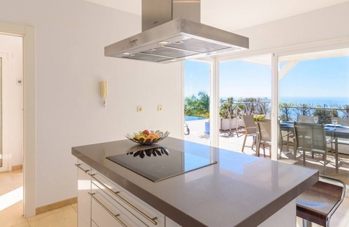 Salobrena Villa | El Sueño Blanco Salobreña by Ruralidays