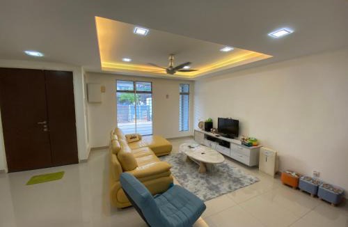 Seri Kembangan House | Entire Residential Home Jia Residences Bkt Serdang沙登温暖的家