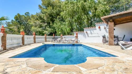 Velilla-Taramay Villa | Exclusive Villa with Panoramic Views and Private Pool