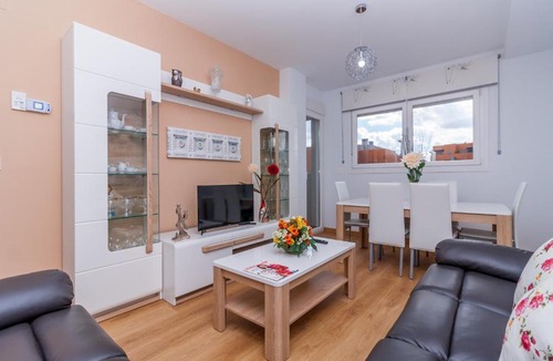 Granada Apartment | Fénix Granada Apartment by A3Rentals