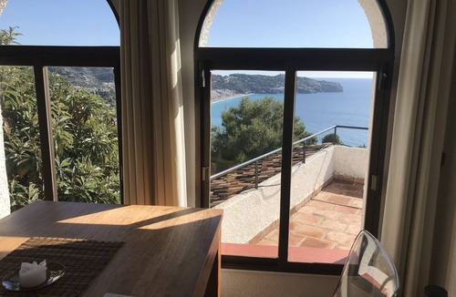 Almunecar House | Fantastic detached house with GR. South Terraces + stunning views