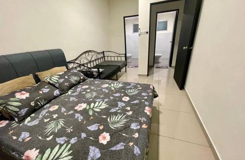 Kuala Lumpur Apartment | Felina Homestay Condo Selayang Batu Caves MusIim Friendly
