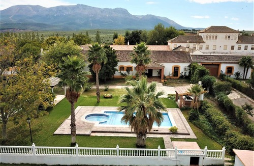 Iznalloz House | Finca La Nava Granada