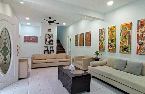 Cheras House | Forest Valley Homestay Bungalow for Family/Group Staycation/Gathering