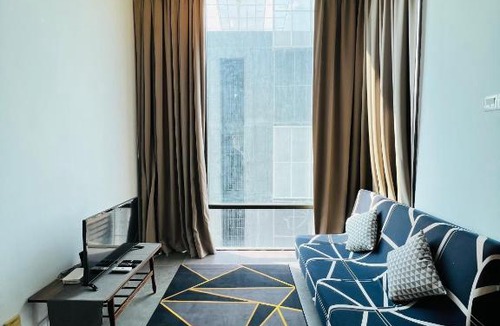 Damansara Perdana Apartment | Furr Empire Damansara studio free netflix wifi