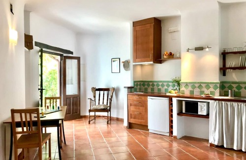 Pitres Apartment | Garden Apartment in La Alpujarra 2 people