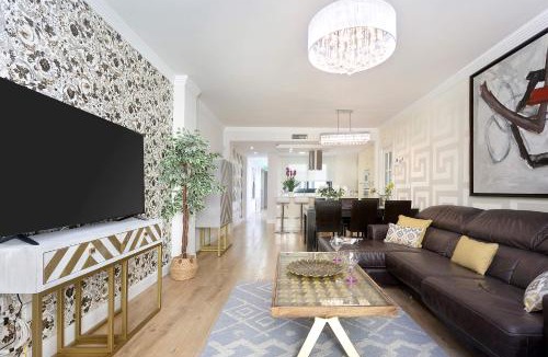Camino de Ronda Apartment | Genteel Home Velazquez Granada