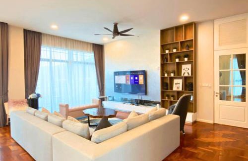Genting Highlands Apartment | Genting Grand Penthouse Vista Residences, 4BR&4'5Baths, sleeps 19pax, Balcony Partial Hills View, Bathtub, Coway Dispenser, Streaming Device, Fully AC,4 Private Cars Park